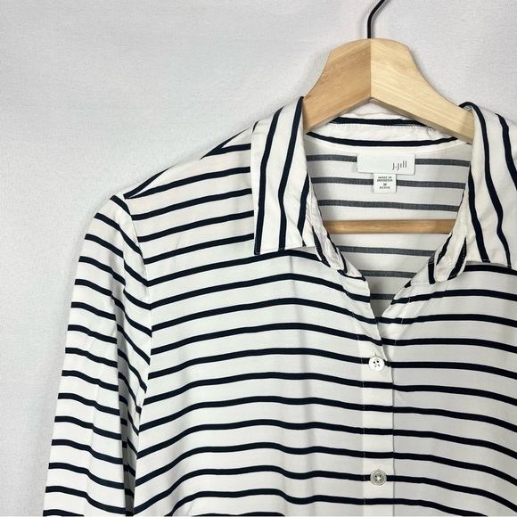 J Jill White & Black Stripe Long Sleeve Button Down M - Picture 3 of 3